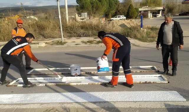 Hisarcık'ta yaya geçiş çizgileri boyandı