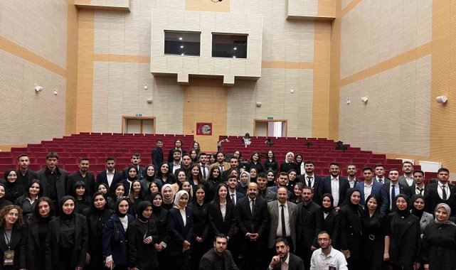 Hukuk Fakültesi öğrencilerinden meclis provası
