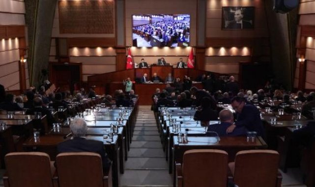 İBB Meclisi'nde 8 ilçenin 2024 yılı bütçesi onaylandı