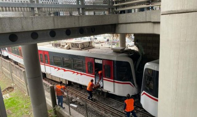 İzmir'de metro raydan çıktı