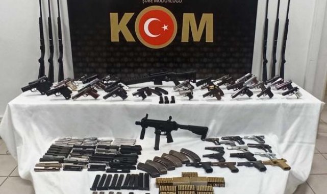 İzmir'de, yasa dışı silah üretimi ve ticareti yapanlara operasyon: 2 gözaltı