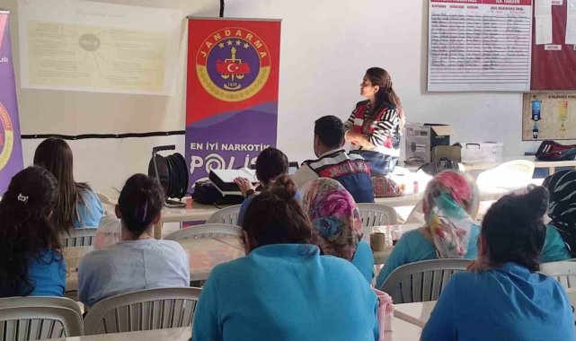Jandarmadan annelere uyuşturucu ile mücadele eğitimi
