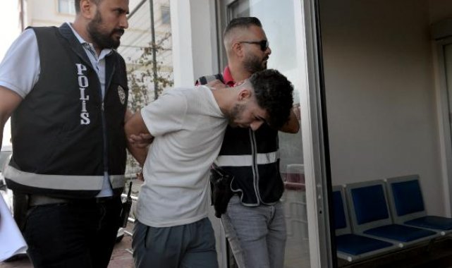 Kaldırımda bekleyen husumetlisini para meselesi nedeniyle vurmuş