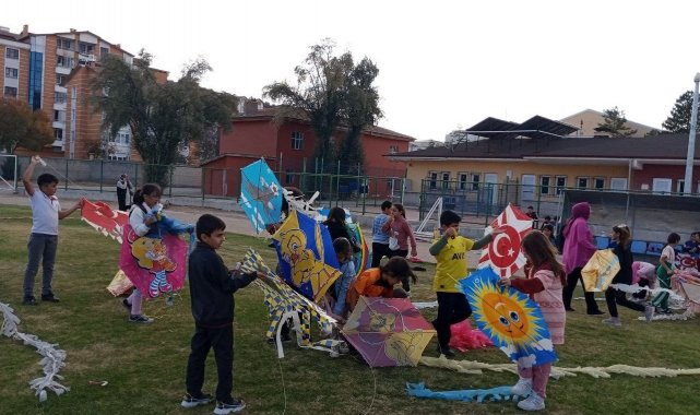 Karapınar'da uçurtma şenliği düzenlendi