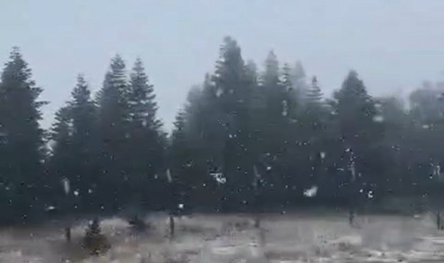 Kastamonu'nun yüksek kesimlerinde kar yağışı etkili oldu