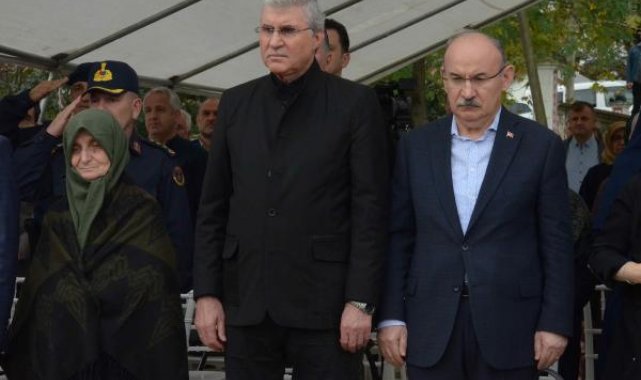 Kaymakam Safitürk, şahadetinin 7'nci yılında mezarı başında anıldı