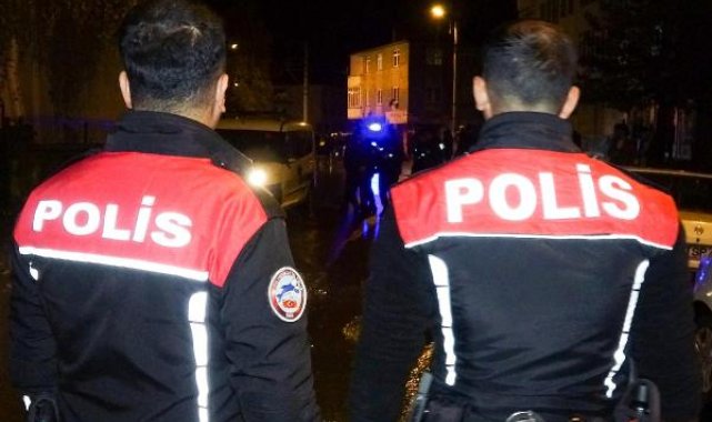 Kendisine 'hırsız' diyen kişiyi ailesinin gözü önünde bıçakladı