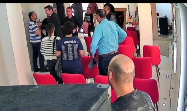 Kilise pastörüne tokat attı; 'hoşgörüsünü denedim' dedi