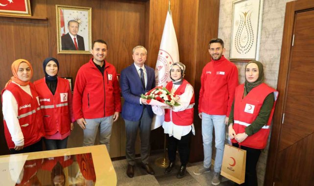 Kızılay Ağrı Şube Başkanı Tatlı, Milli Eğitim Müdürü' Kökrek'i ziyaret etti
