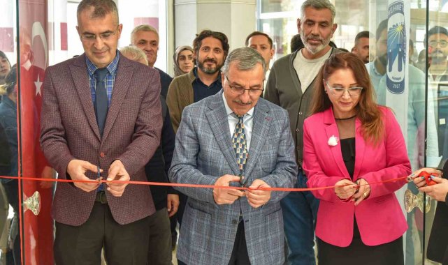 KMÜ'de Cumhuriyet temalı kişisel seramik sergisi