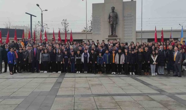 Kocaeli'de Öğretmenler Günü kutlandı