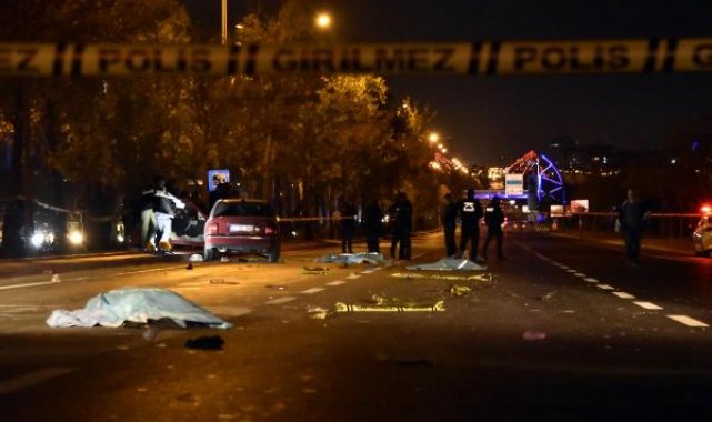 Konya'da otomobil, yolun karşısına geçmeye çalışan yayalara çarptı: 5 ölü, 5 yaralı