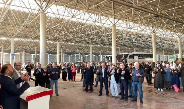 Kütahya'da 214 umre yolcusu kutsal topraklara uğurlandı