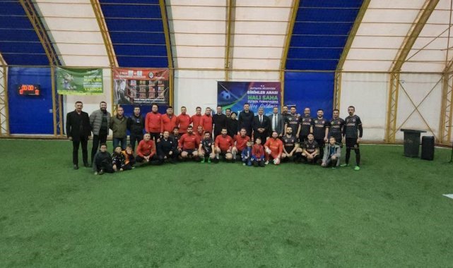 Kütahya'da Birimler Arası 100. Yıl Cumhuriyet Kupası Futbol Turnuvası başladı