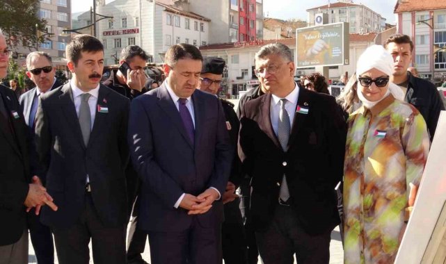 Kütahya'da Filistin için çağrılı afiş sergisi düzenlendi