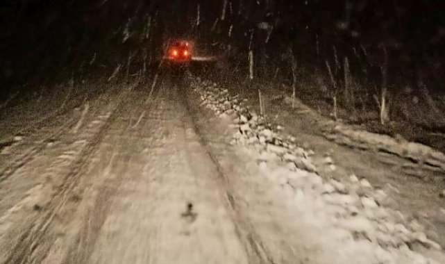 Kütahya'da Kocayayla geçidi beyaza büründü