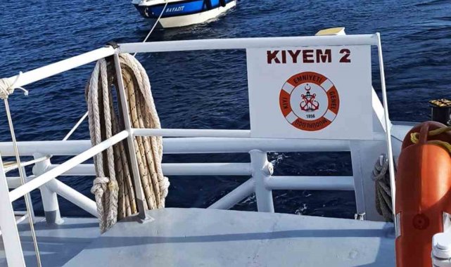 Lindos koyunda arızalanan tekneyi KIYEM ekipleri kurtardı