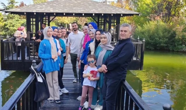 Lise öğrencileri, öğretmen ve aileleri Konya gezisinde