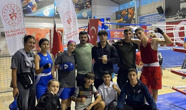 Manavgatlı sporcular boks kupasından madalyalarla döndü