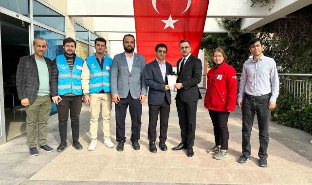 Manisalı öğrenciler, harçlıklarıyla Gazze'ye 33 bin lira bağışladı