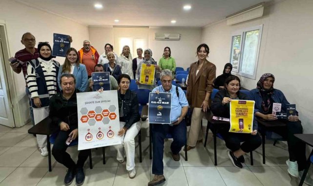Marmaris'te polisler "kadına el kalkamaz" dedi
