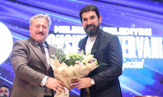 Melikgazi'de 'Sonsuzluk Kervanı' ile şiir dolu bir gece yaşandı
