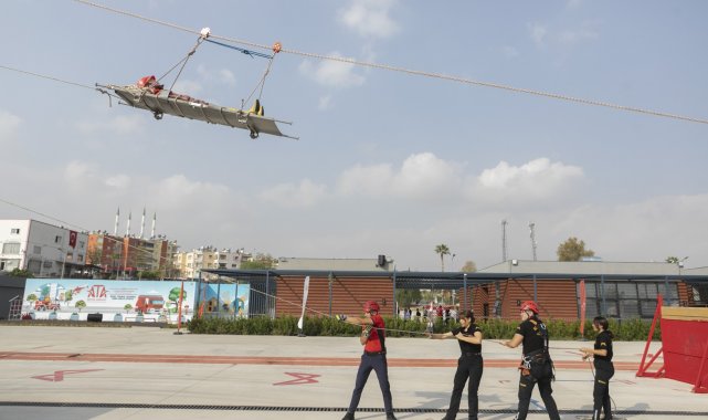 Mersin Büyükşehir Belediyesi Dağcılık Arama Kurtarma Amirliği ekiplerine 'İple erişim tekniği' eğitimi verildi
