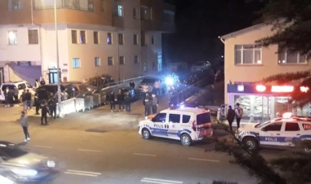 Midibüste 'yan baktın' kavgası kamerada; 1 yaralı