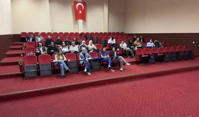 Midyat'ta Acil Tıp Uzmanları pratisyen hekimlere eğitim verdi