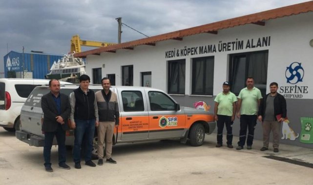 Milli Parklar Altınova'daki mama üretim tesislerini inceledi