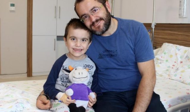 Oğluna böbreğini bağışlayan baba: O benim parçamdı, bir parçam daha ona geçti