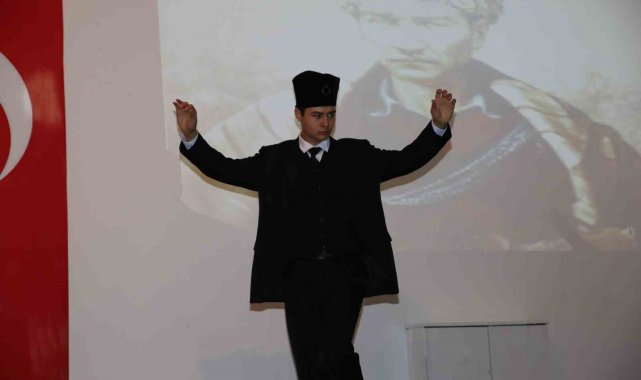 Öğrencilerinden katılımcıları duygulandıran program
