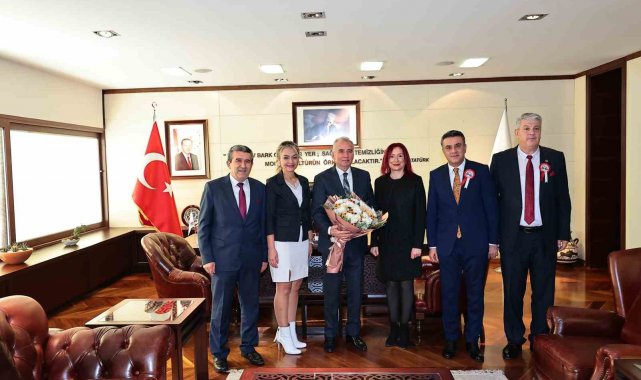 Öğretmenlerle buluşan Başkan Zolan, "Eğitim her şeyin başıdır"
