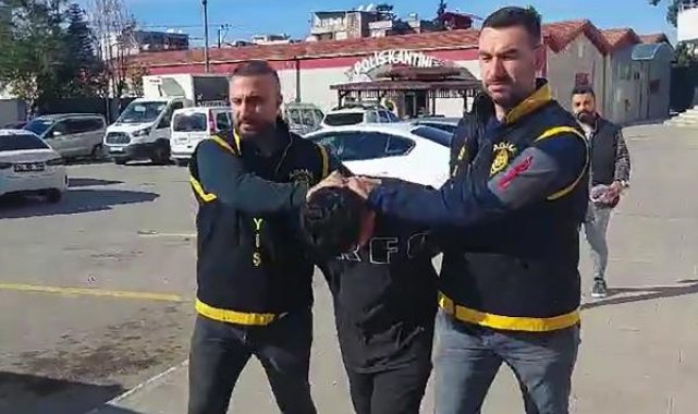 Omuz atıp şaka yaptığı 2 arkadaşını küfür nedeniyle öldürmüş