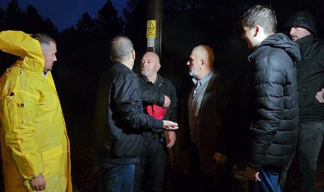 Ormanda mantar toplarken kayboldu; minarenin ışıklarıyla yolu buldu