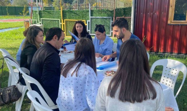 Otizm Spor ve Yaşam Evi'nde süreç değerlendirme toplantıları devam ediyor