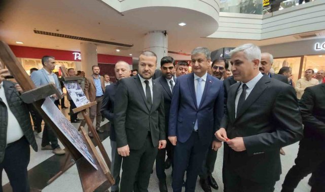 Özçelik İş Sendikası'ndan '8 Kasım' sergisi