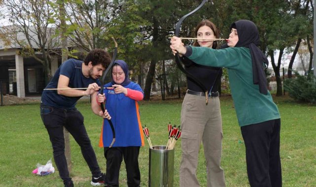 Özel öğrenciler spor şenliğinde doyasıya eğlendi