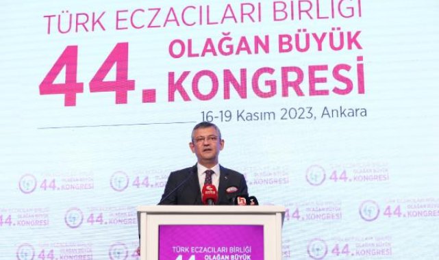 Özgür Özel: Anayasa yürüyüşüne çelme takan Türkiye'ye çelme takar