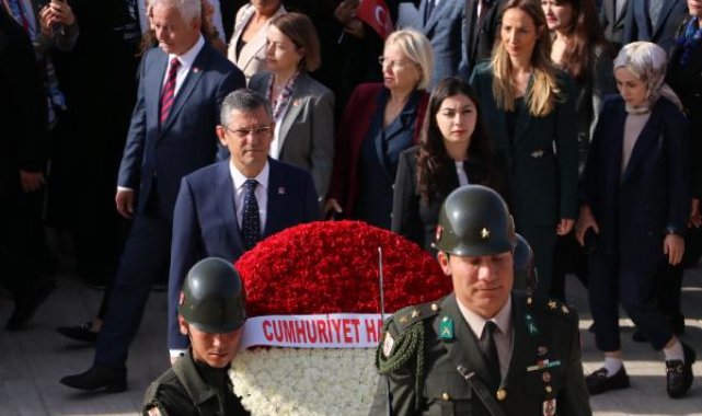 Özgür Özel, Anıtkabir'i ziyaret etti