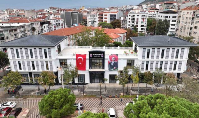 Prof. Dr. İlhan Varank Millet Kütüphanesi büyük ilgi gördü
