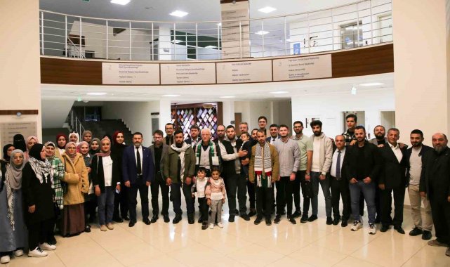 Rektör Zorlu: "Filistin halkı dostumuz, kardeşimizdir, Filistinli öğrencilerimiz de bize emanettir"