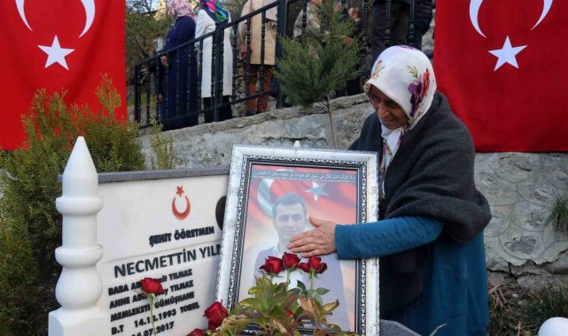 Şehit Öğretmen Necmettin Yılmaz kabri başında anıldı