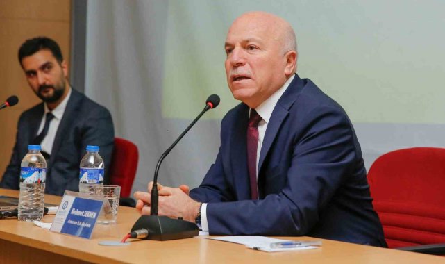 Sekmen, Siyaset Akademisinin ilk konuğu oldu