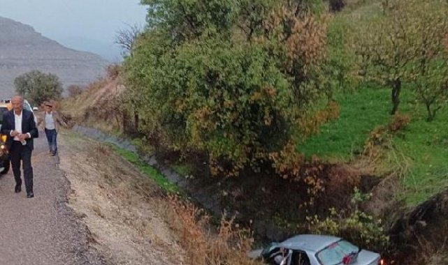 Siirt'te otomobil şarampole yuvarlandı: 1 ölü, 8 yaralı