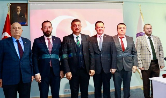 Simav'da "Cumhuriyetin Türk Tarihi İçerisindeki Yeri" konulu konferans