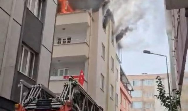 Sinir krizi geçirince ailesi ile oturduğu evi yakıp, kaçtı