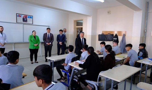 Şırnak Valisi Atay'dan Cizre'de okullara ziyaret