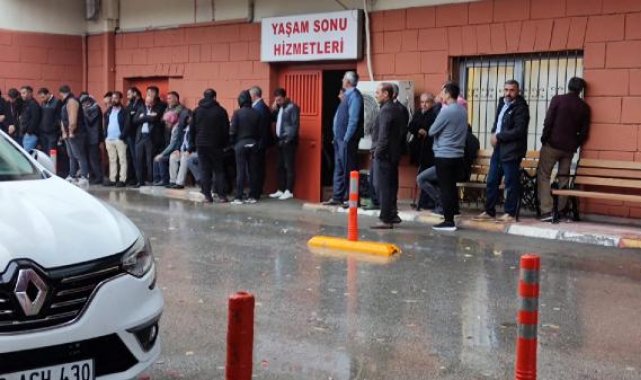 Şırnak'ta yakıt tankeri, şarampole devrildi; 2 ölü