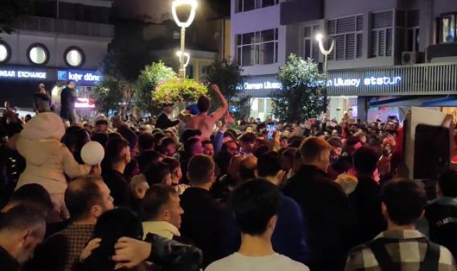Trabzonspor'un tarihi Fenerbahçe zaferine coşkulu kutlama